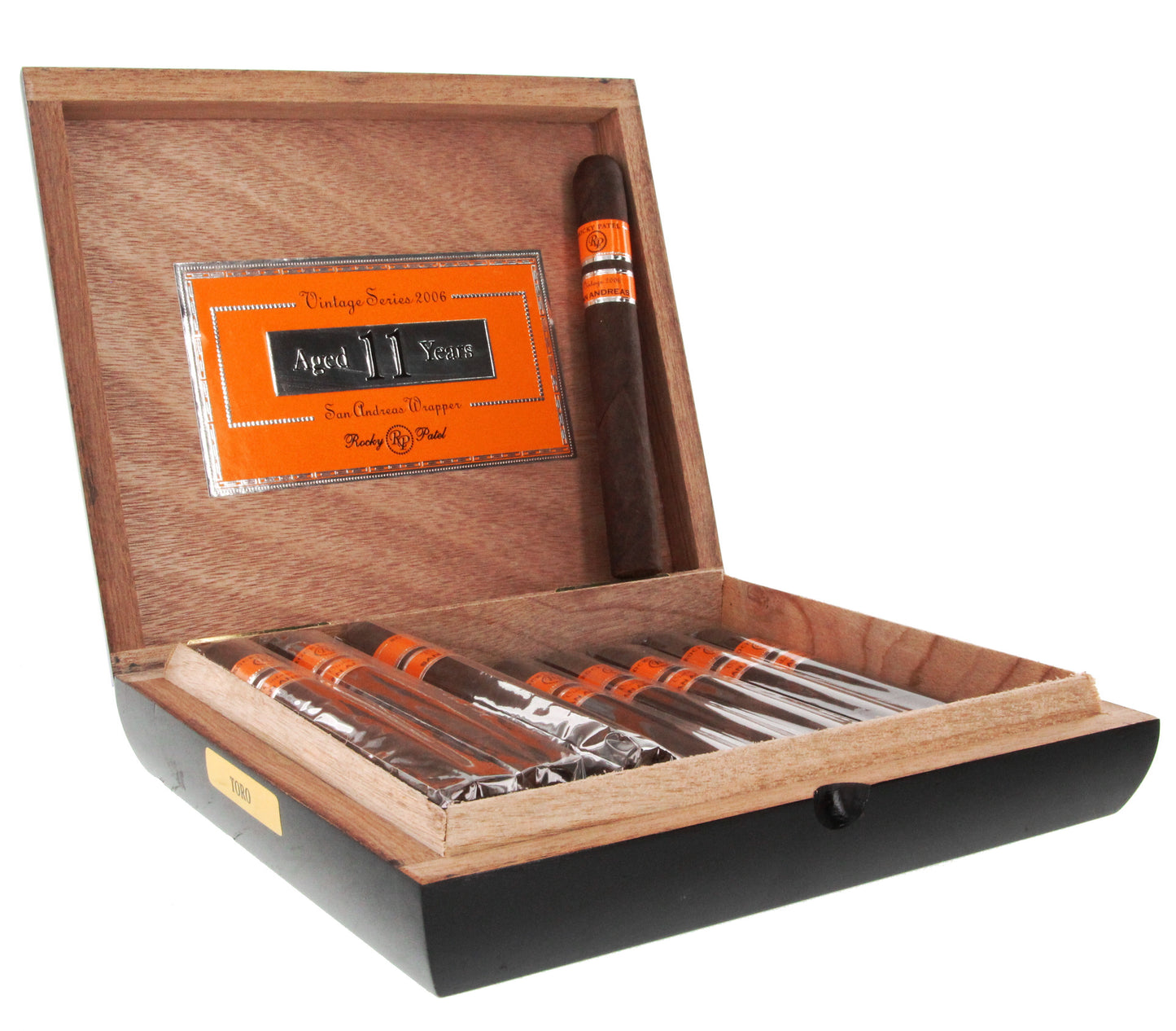 Rocky Patel • Vintage 2006 • Toro